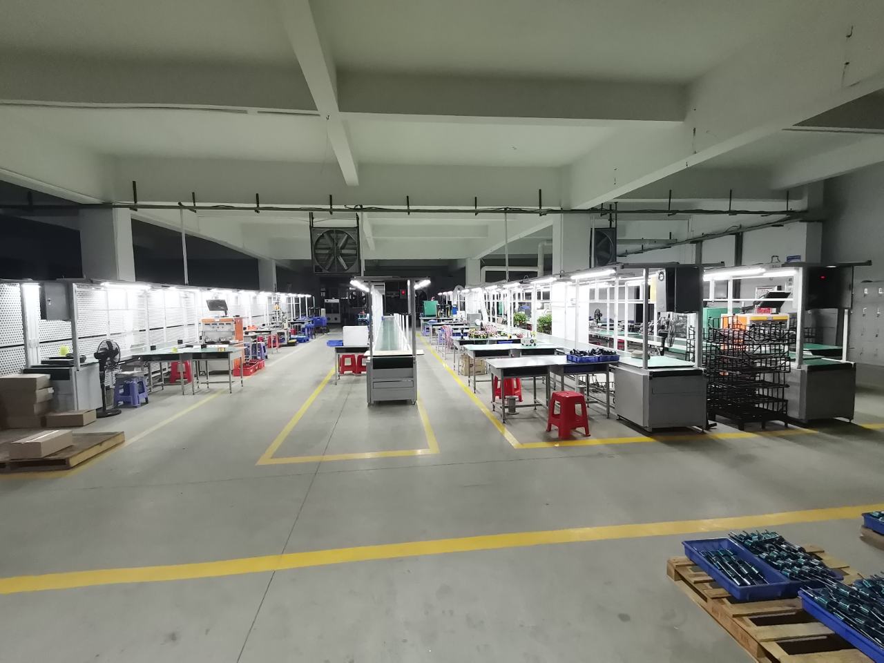 REPUTECO 工厂的无刷电机装配线